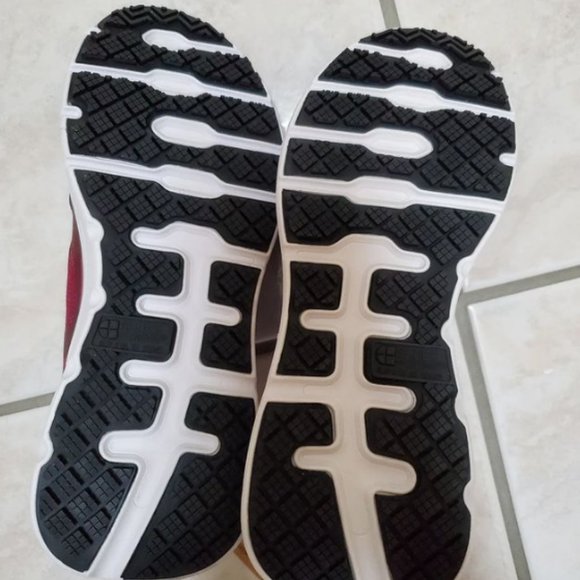 Shoes For Crews Vitality II Sneakers - Maroon 5.5 - Picture 6 of 6